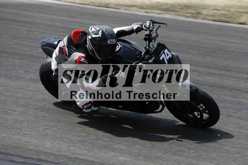 /21 17.06.2026  Ducati Schweiz Track Warmup ADR/Gruppe gelb/74